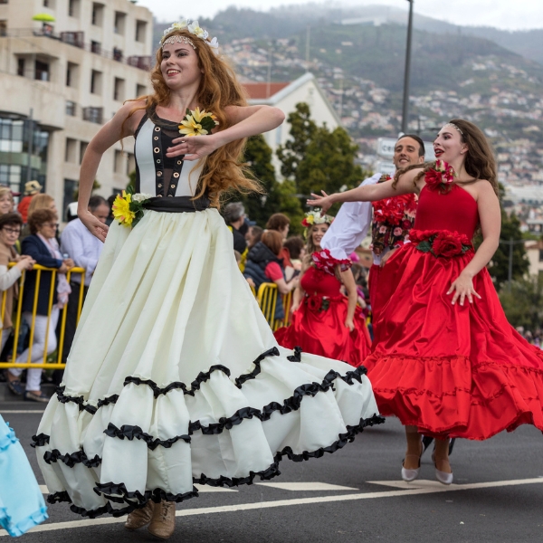 אי גן העדן מדירה- חגיגה של צבע, טבע וטעמים כולל הקרנבל בפונצ'ל, 8 ימים